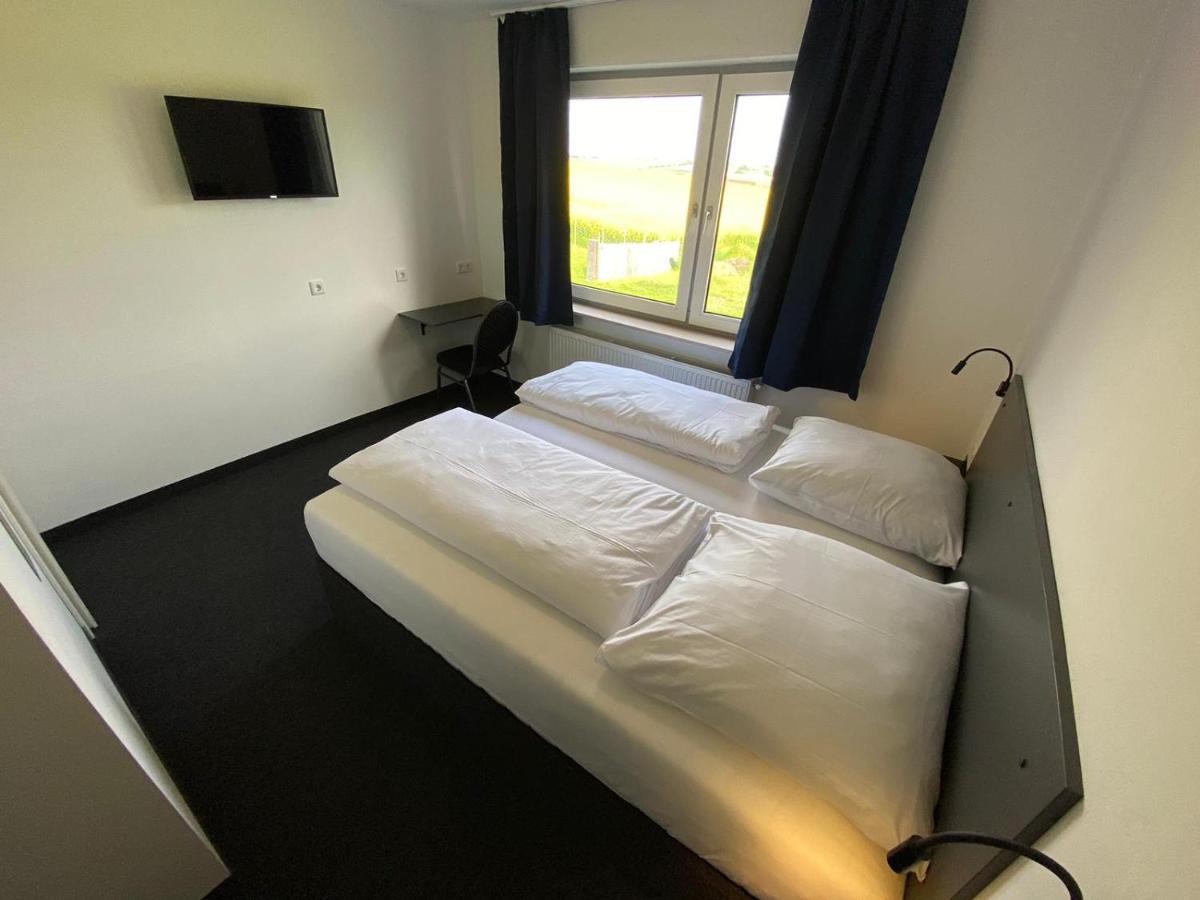 Hotel Zzzimple - Staffless & Self Check-In Pillig Exterior foto
